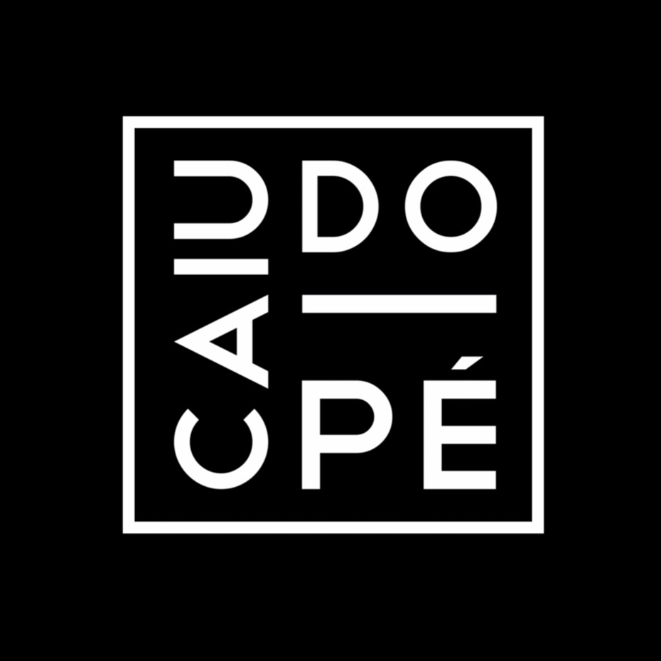Logo da Marca Caiu do Pé. Logo da Marca Caiu do Pé.