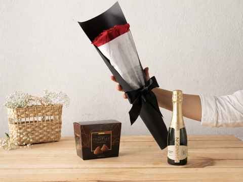 Forma de Amor, Trufas e Chandon Para Entrega