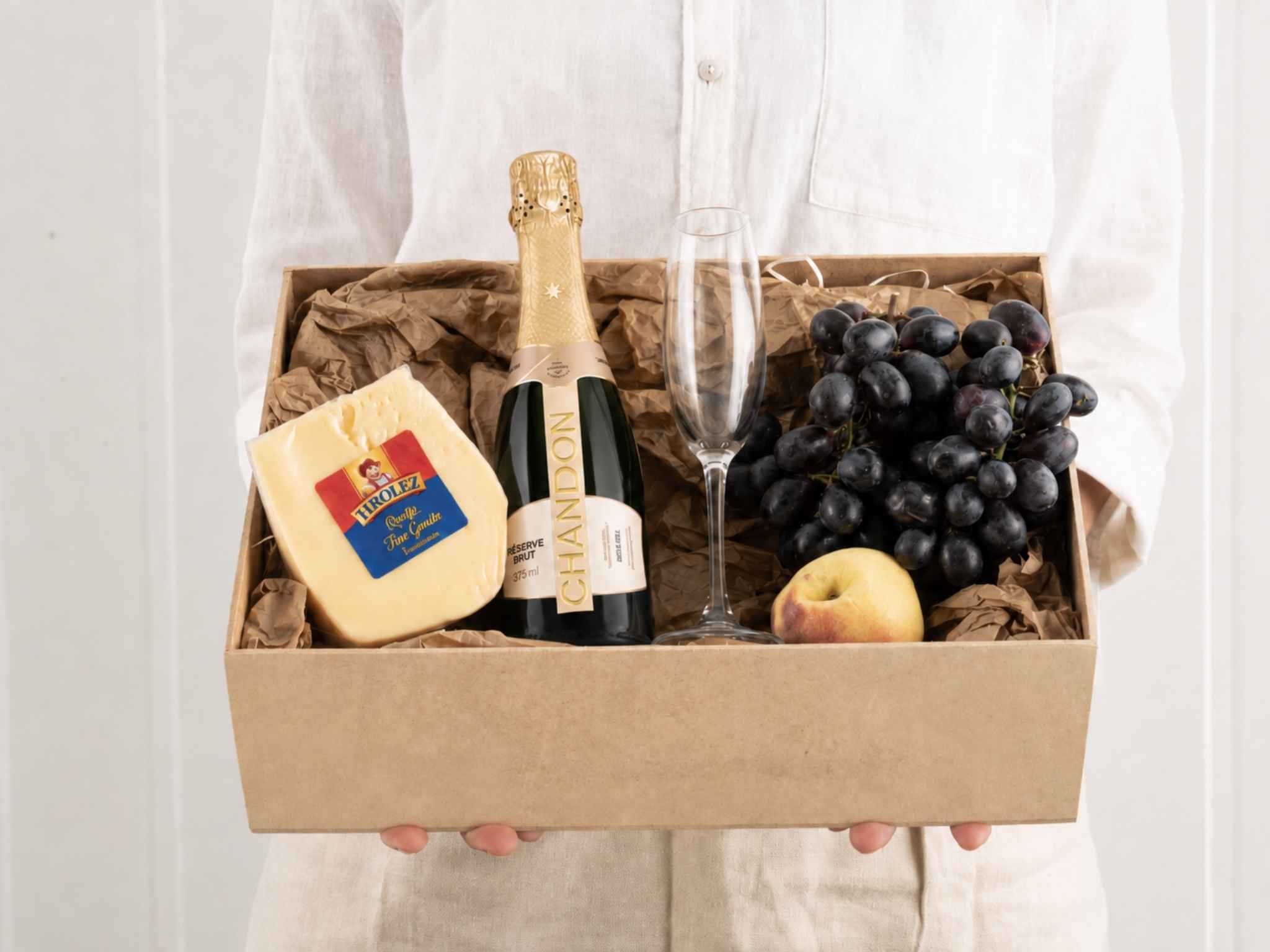 Espumante, Queijo e Frutas Espumante, Queijo e Frutas Para Entrega