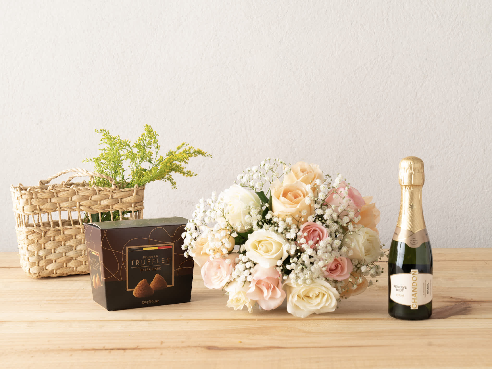 Le Vintage, Trufas e Baby Chandon Para Entrega