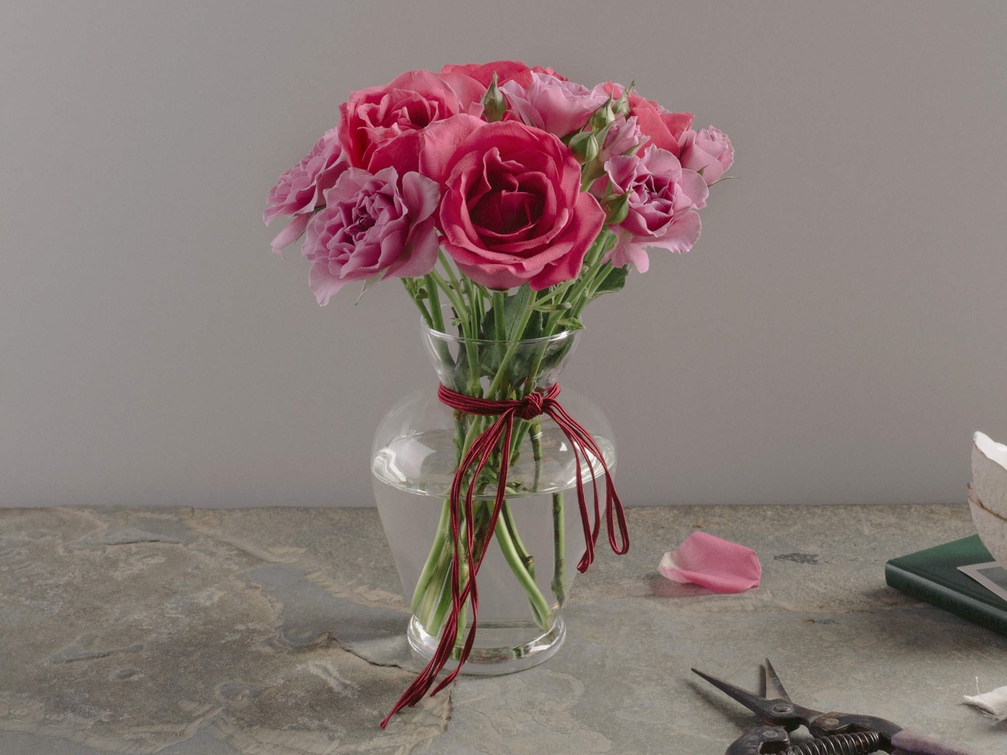 Arranjo de Rosas Pink em Vaso de Vidro