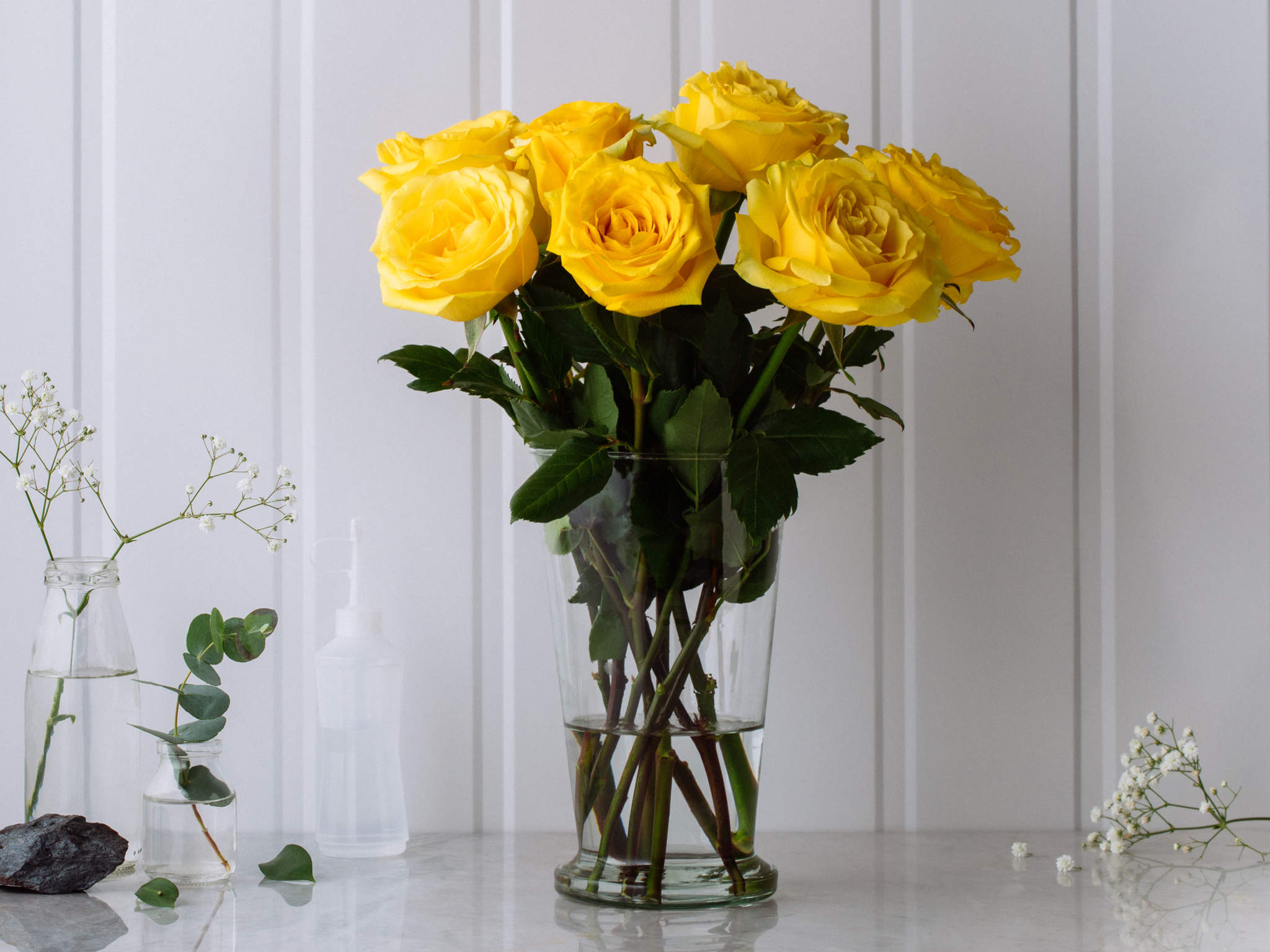 Arranjo de Rosas Amarelas em Vaso Para Entrega