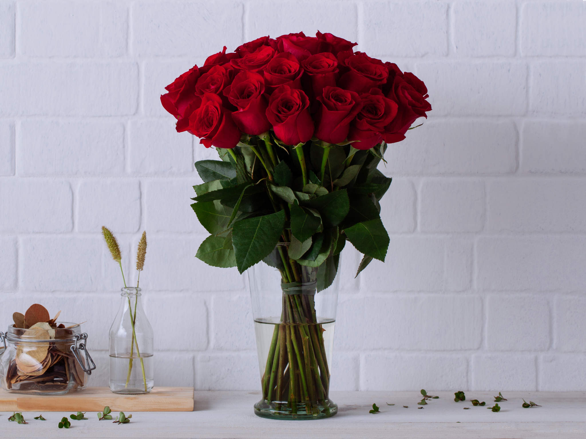 Arranjo de 30 Rosas Vermelhas em Vaso Para Entrega