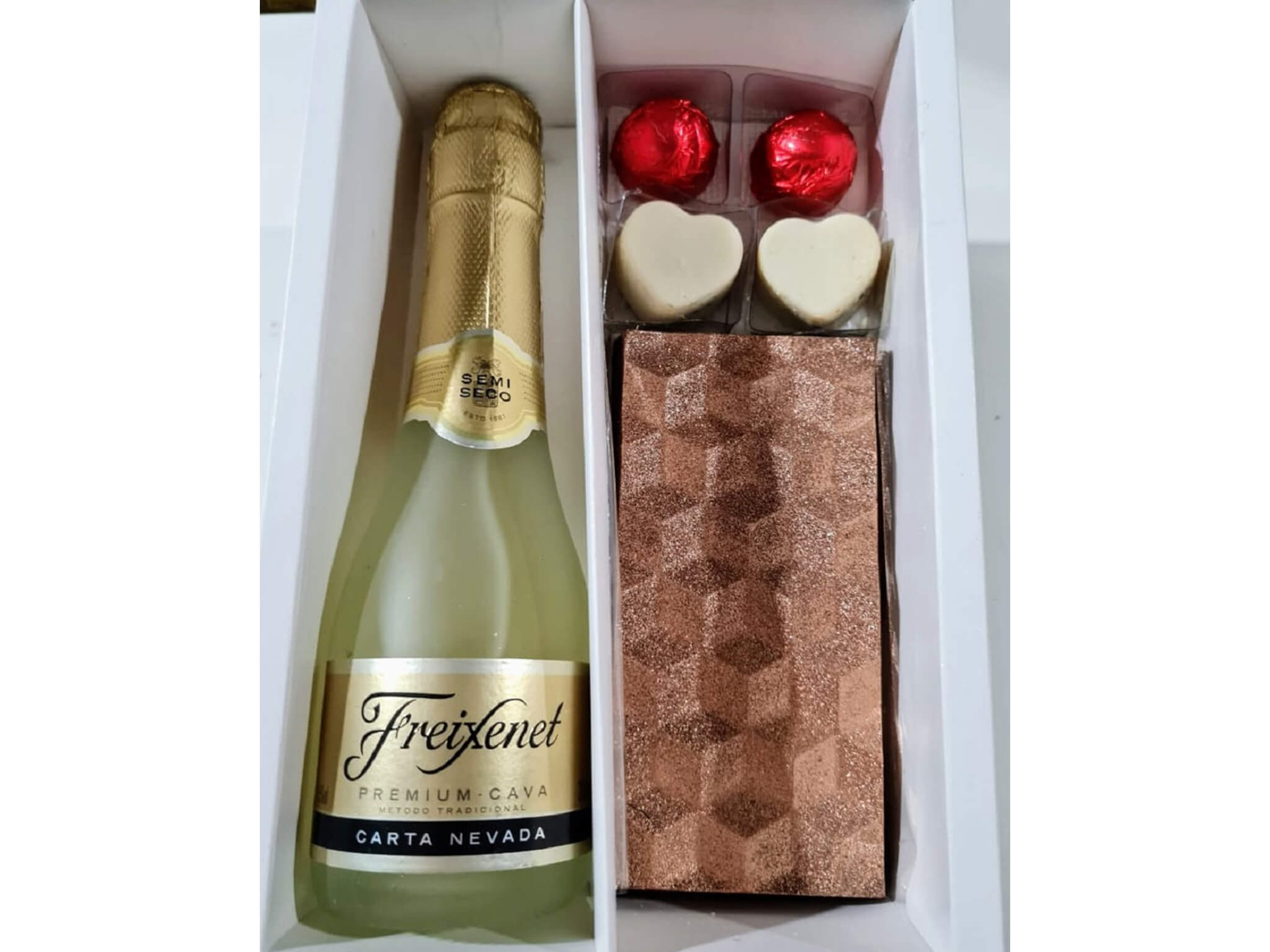 Caixa Mini Blanc Brigadeiro Brasil (Recheio Kit Kat) Caixa Mini Blanc Brigadeiro Brasil (Recheio Kit Kat)