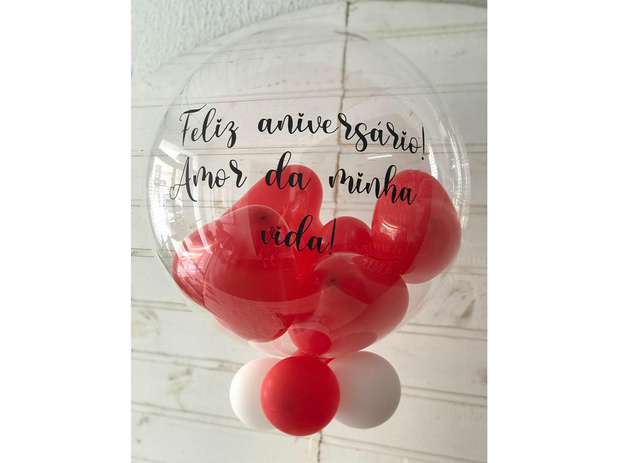 Kit Cerveja e Balão Cristal com Corações e Balão pequeno Cortesia Kit Cerveja e Balão Cristal com Corações e Balão pequeno Cortesia