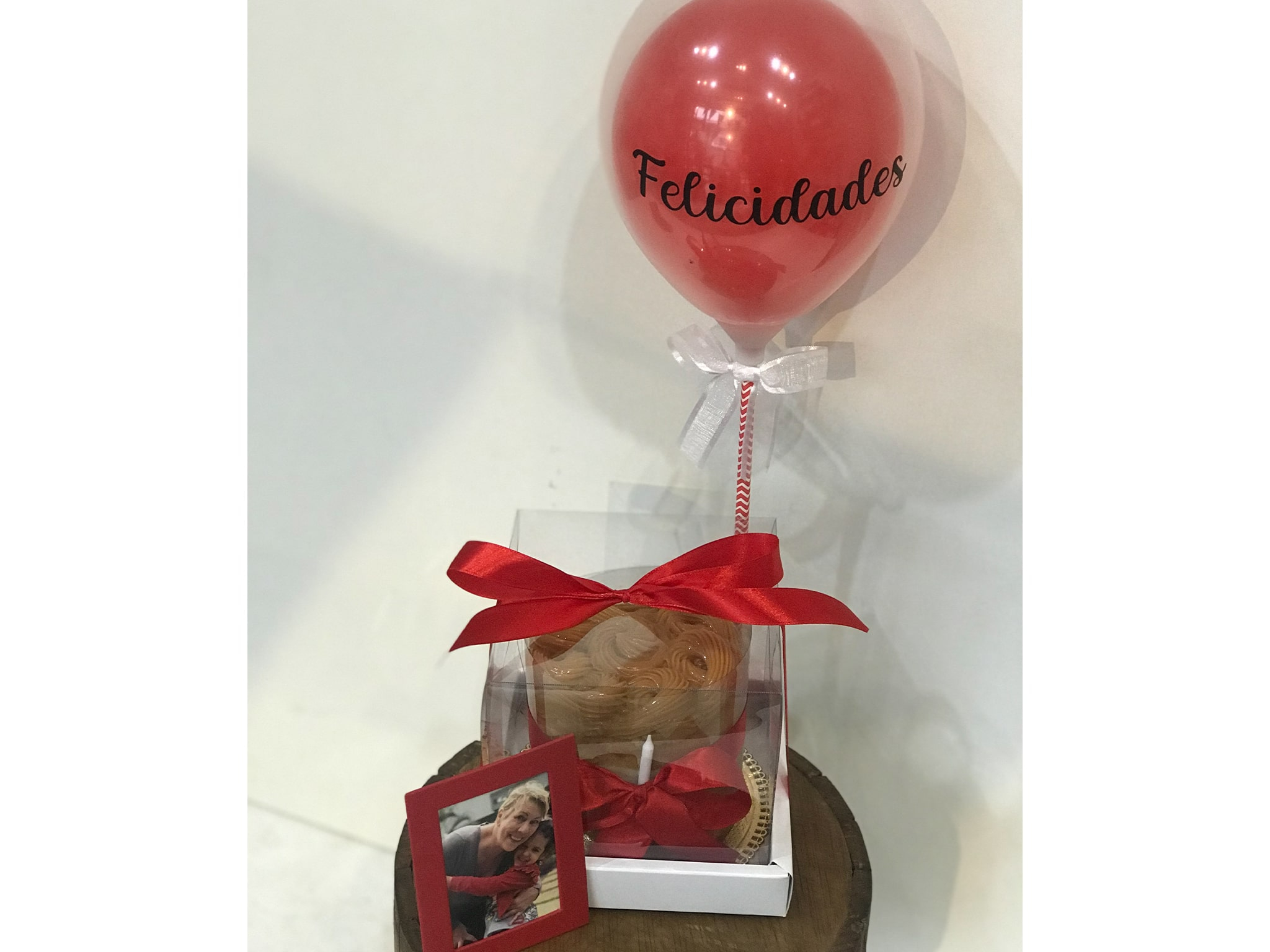 Kit Bolo e Balão Topo De Bolo Vermelho Kit Bolo e Balão Topo De Bolo Vermelho